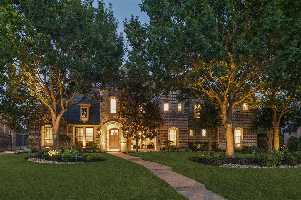 1304 Overland Drive