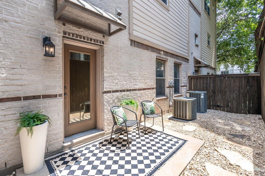 4830 Cedar Springs Road 32