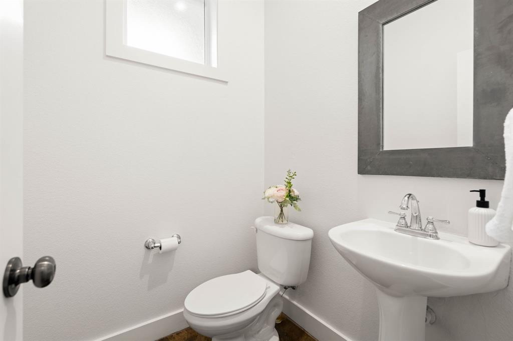 Carreras Twnhms Condos - Residential