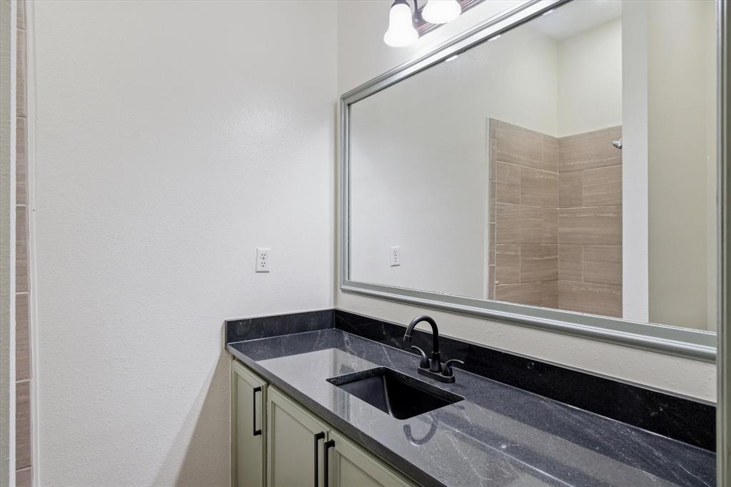 LL7& 8 CANTON - Residential