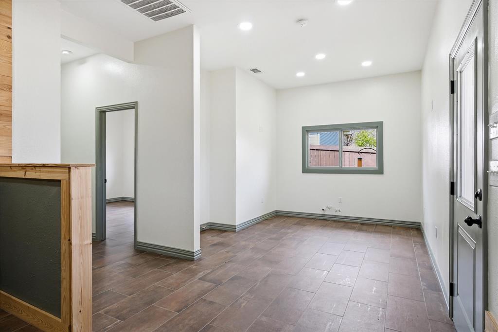 LL7& 8 CANTON - Residential