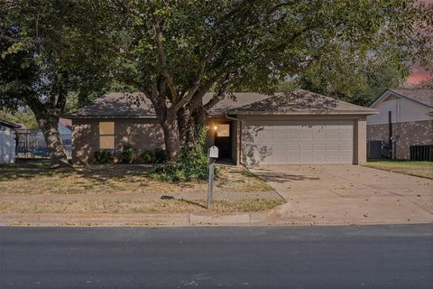 316 Matthew Drive Crowley TX 76036