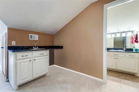 Tiny photo for 3621 Northwest Parkway, University Park, TX 75225 (MLS # 21009404)