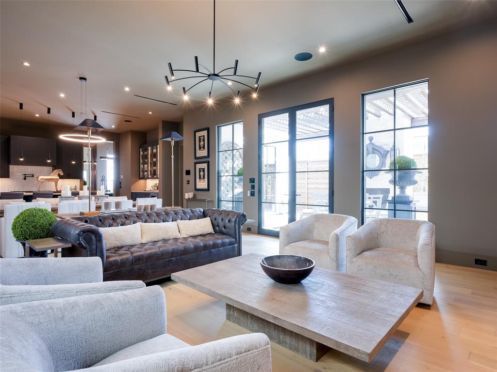 Preston Hollow Vlg Ph Three - Residential