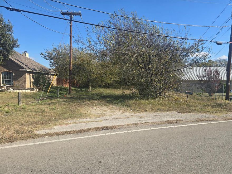 Great opportunity to pickup a Residential Lot in Lancaster. City says, SF-5 residential dwelling needs to be min. 1750sq ft and must have a 2-car garage which can be attached to dwelling or detached. Utilities are available.