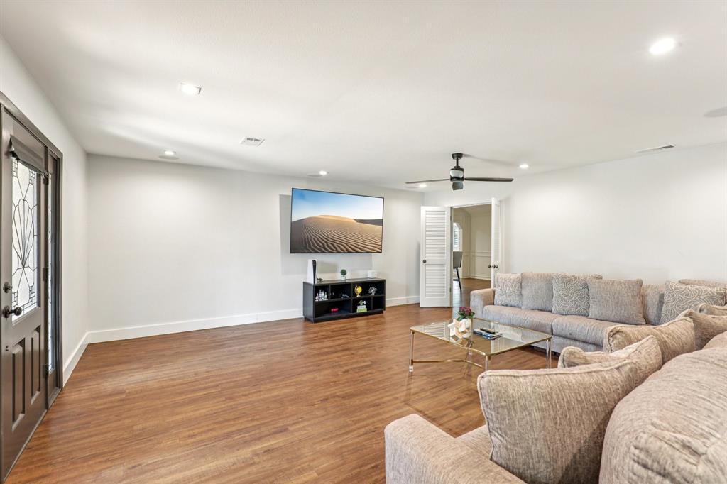 Robert Bissett Surv Abs #192 - Residential