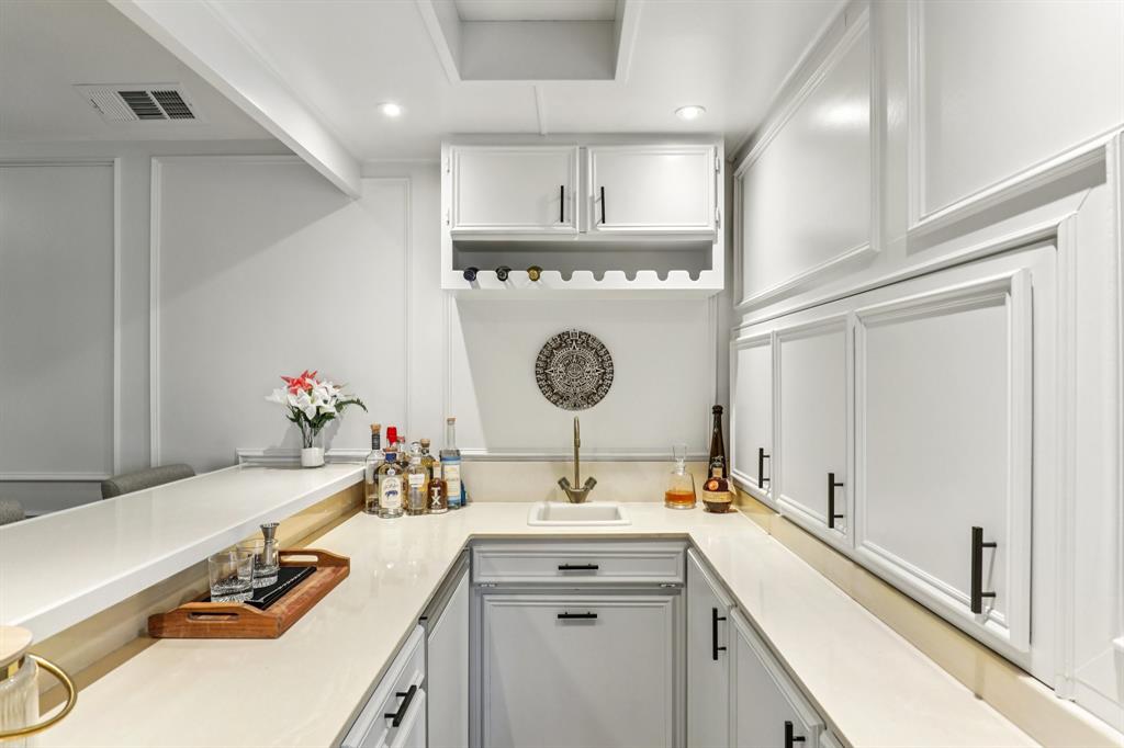 Robert Bissett Surv Abs #192 - Residential