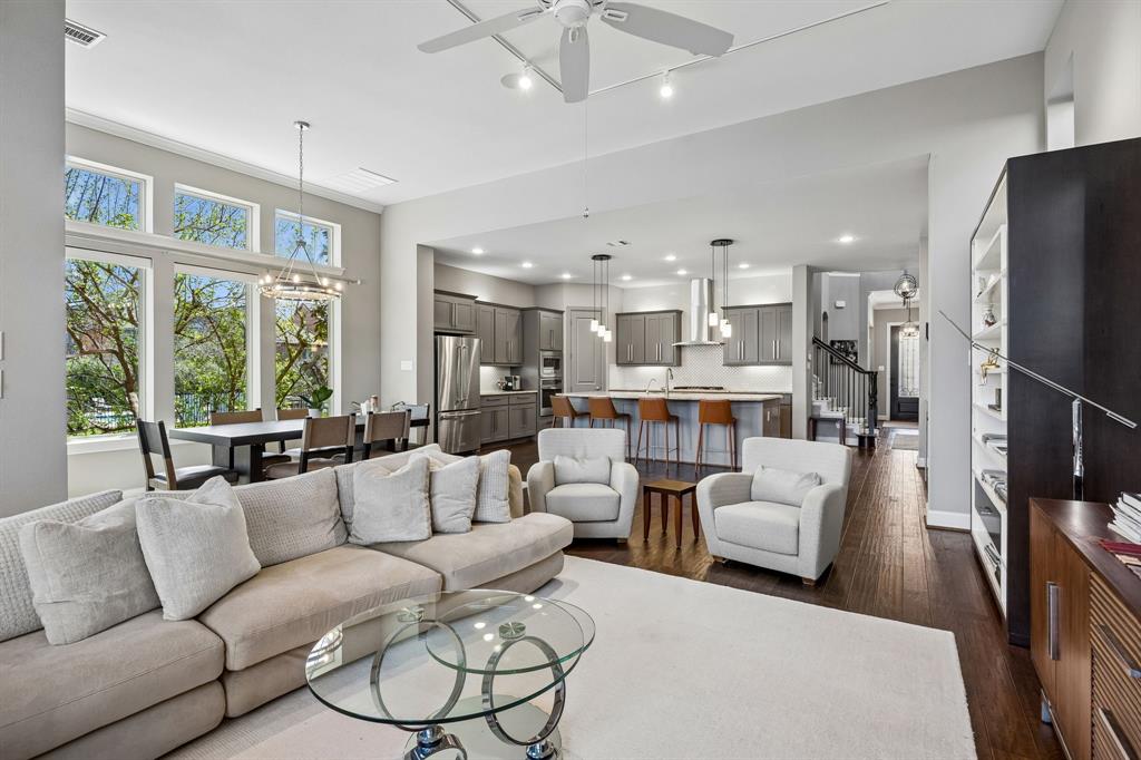 Villas Lk Hlnds Add - Residential