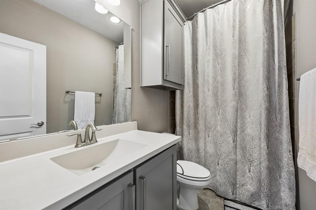 Villas Lk Hlnds Add - Residential