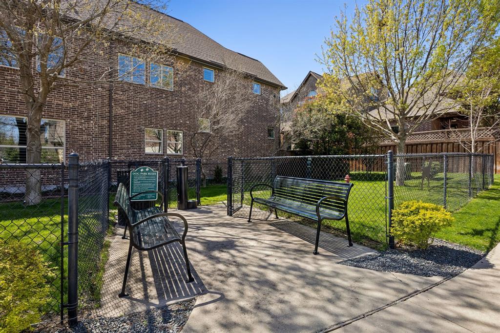 Villas Lk Hlnds Add - Residential