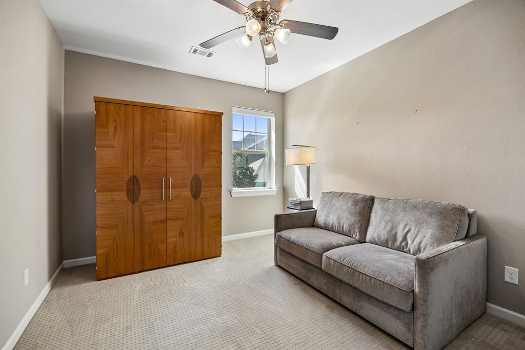 Villas Lk Hlnds Add - Residential