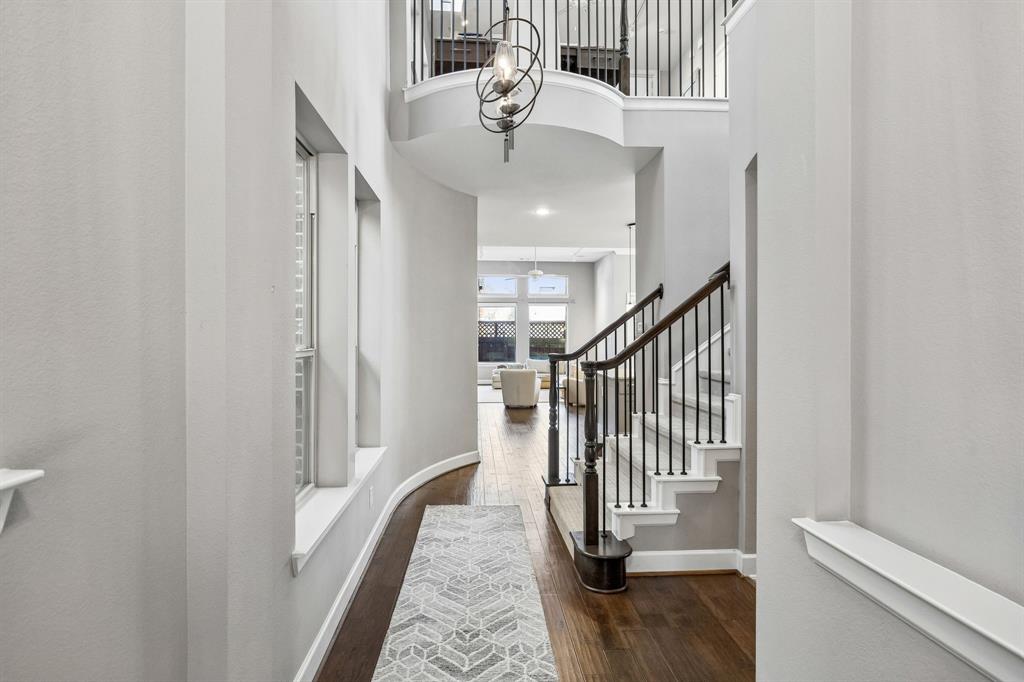 Villas Lk Hlnds Add - Residential