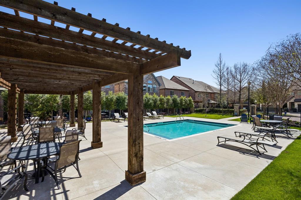 Villas Lk Hlnds Add - Residential