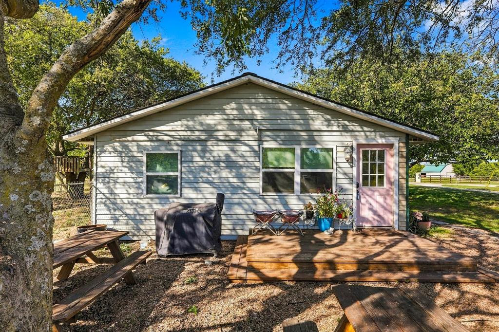 1320 Apple Lane