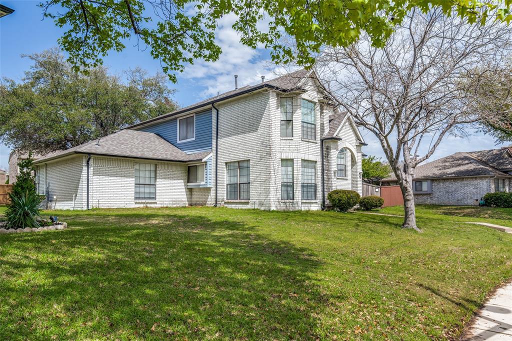 3841 Parkmont Drive