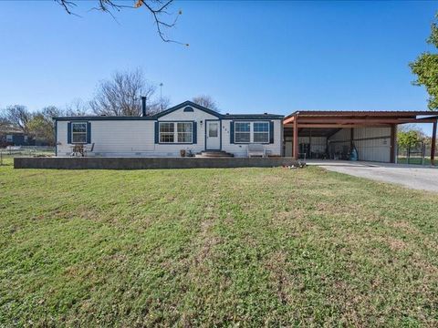 A home in Corsicana