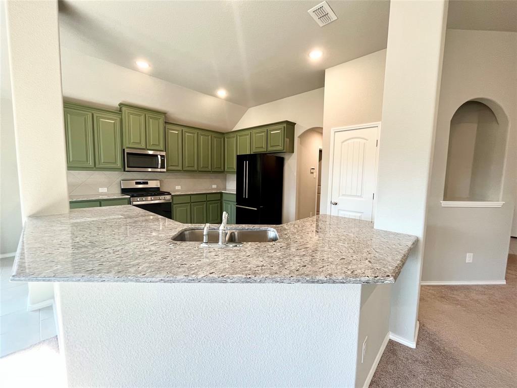 CHISHOLM HILLS ADDITION - Residential Lease