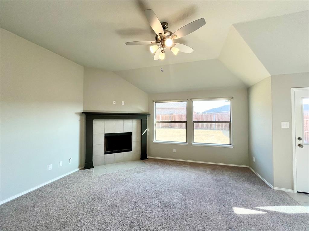 CHISHOLM HILLS ADDITION - Residential Lease