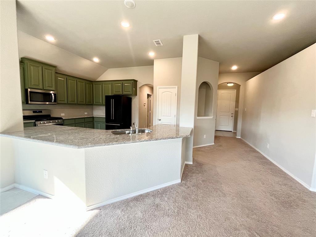 CHISHOLM HILLS ADDITION - Residential Lease