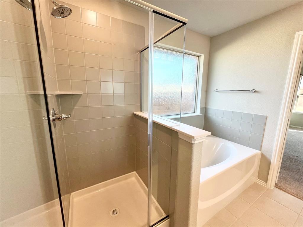 CHISHOLM HILLS ADDITION - Residential Lease