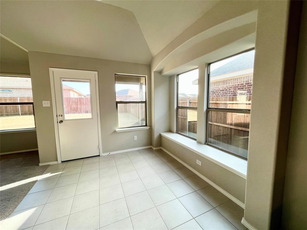 CHISHOLM HILLS ADDITION - Residential Lease