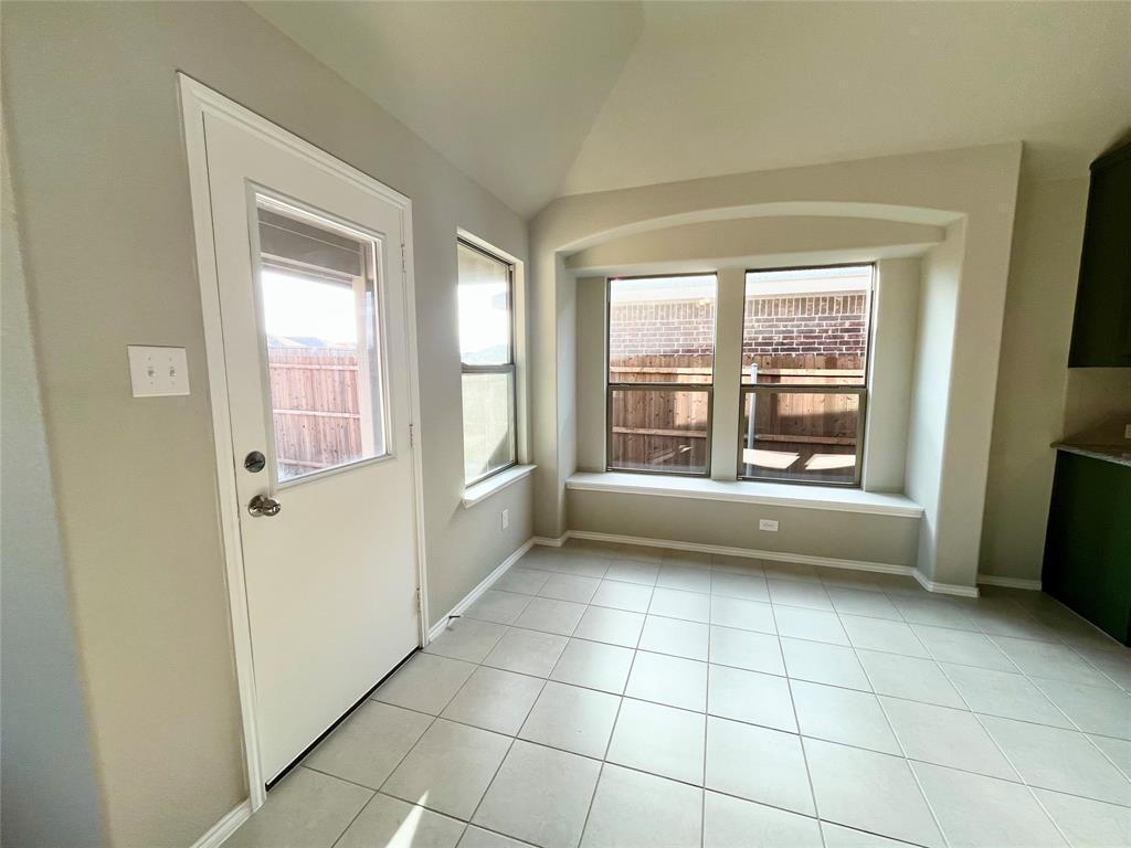 CHISHOLM HILLS ADDITION - Residential Lease