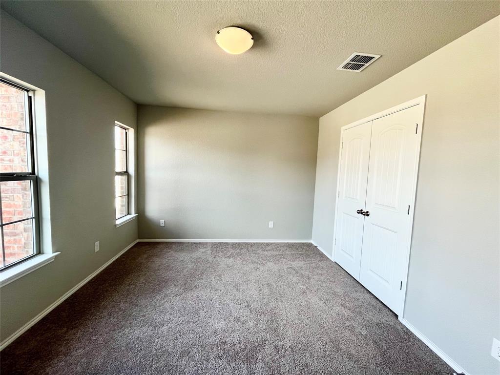 CHISHOLM HILLS ADDITION - Residential Lease