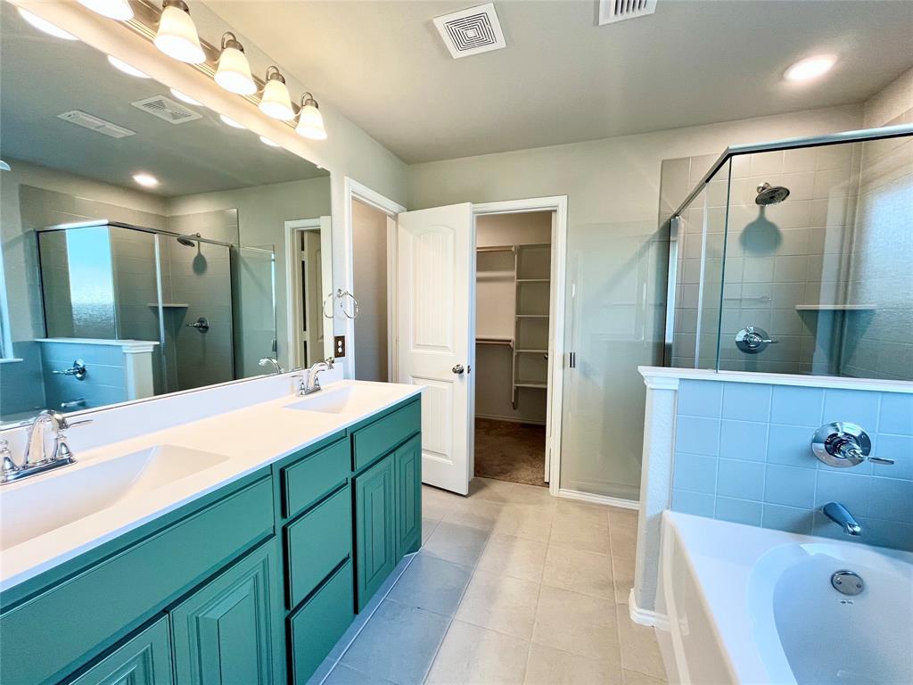 CHISHOLM HILLS ADDITION - Residential Lease