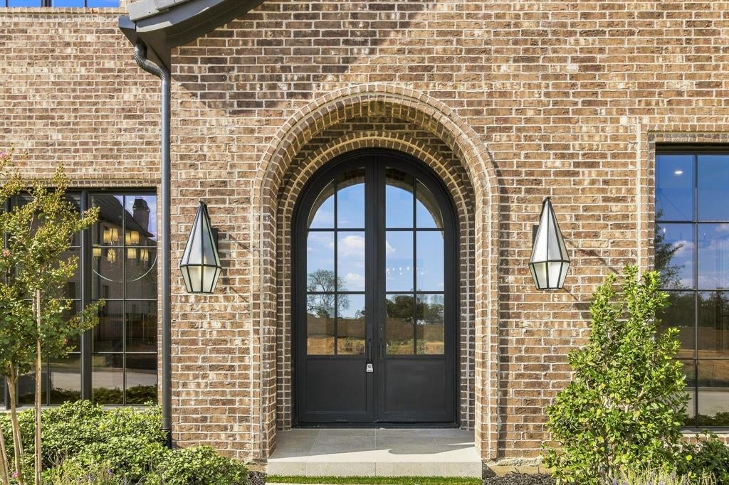 116 Murano Place