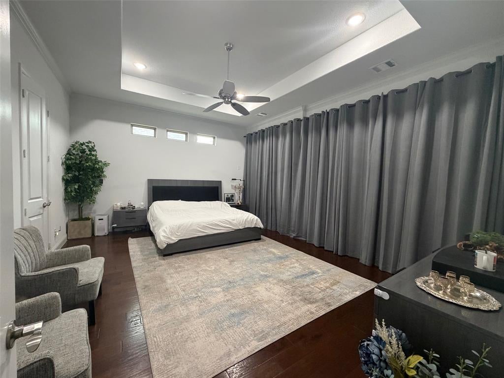 12513 Royal Oaks Lane
