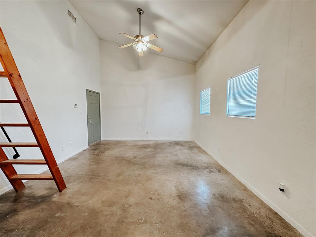 RIDGECREST - Residential Lease