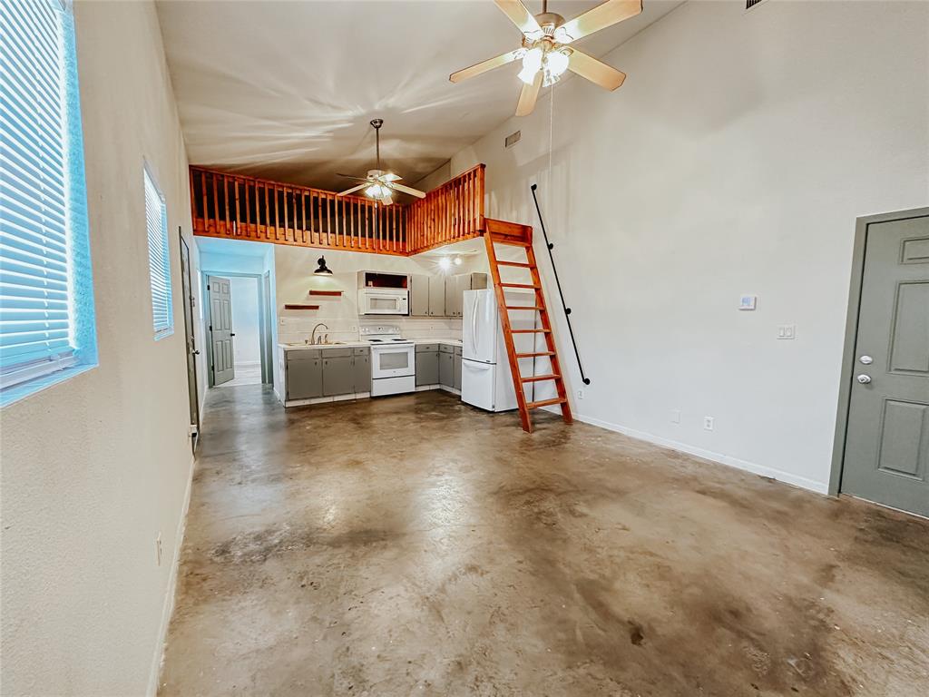 RIDGECREST - Residential Lease