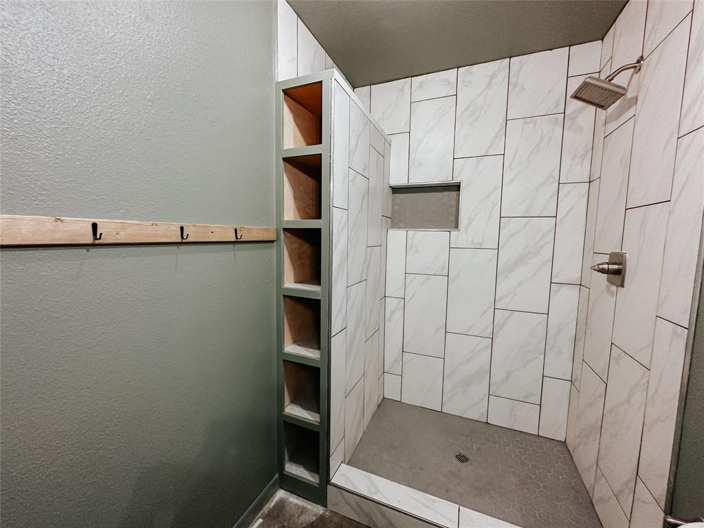 RIDGECREST - Residential Lease