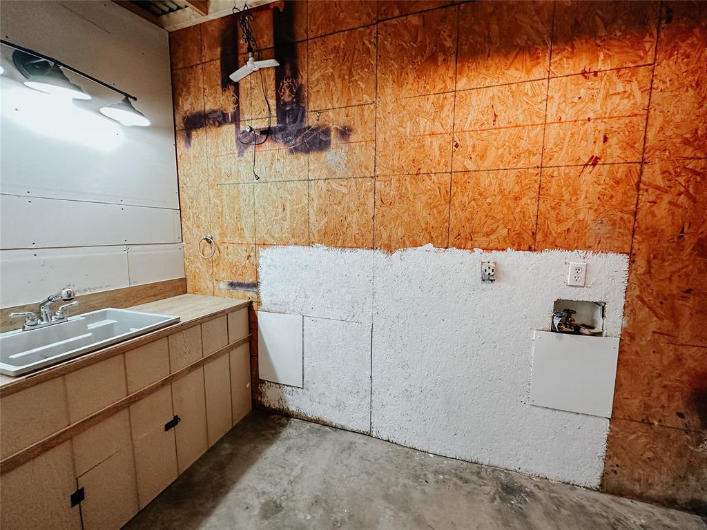 RIDGECREST - Residential Lease