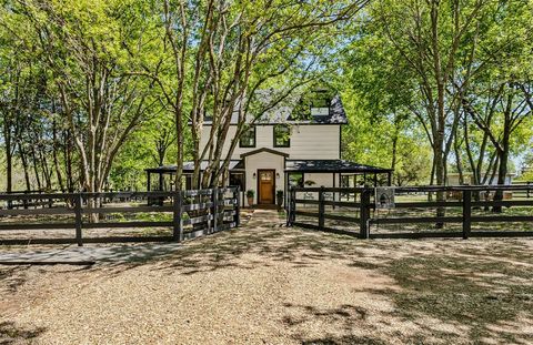 Photo of 1111 Fm 151, Trenton, TX 75490 (MLS # 21233636)