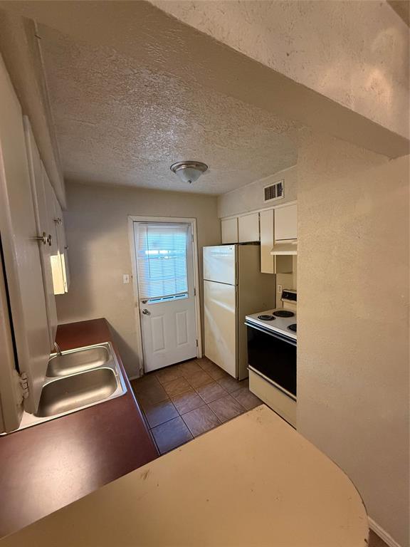 Captains Quarters 02 Crows Nest - Residential