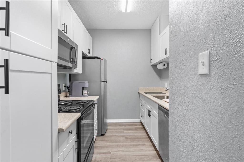 Oaks Of Lakewood Condo Ph 01 - Residential