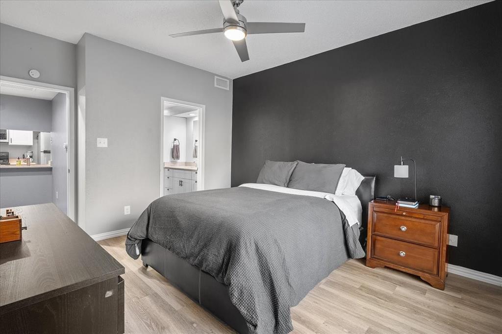 Oaks Of Lakewood Condo Ph 01 - Residential