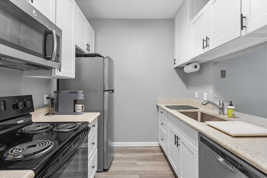 Oaks Of Lakewood Condo Ph 01 - Residential