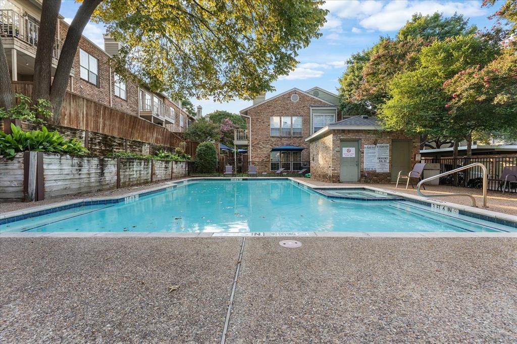 Oaks Of Lakewood Condo Ph 01 - Residential