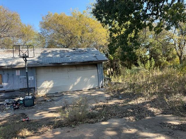 6100 Black Leaf Court