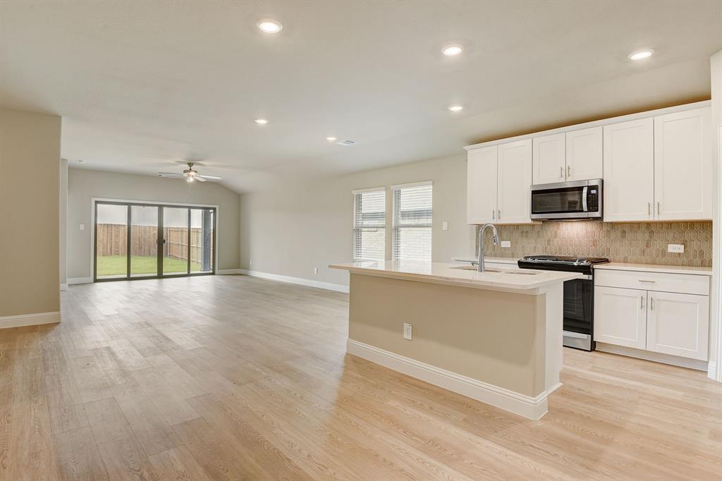 2217 Lone Star Lane