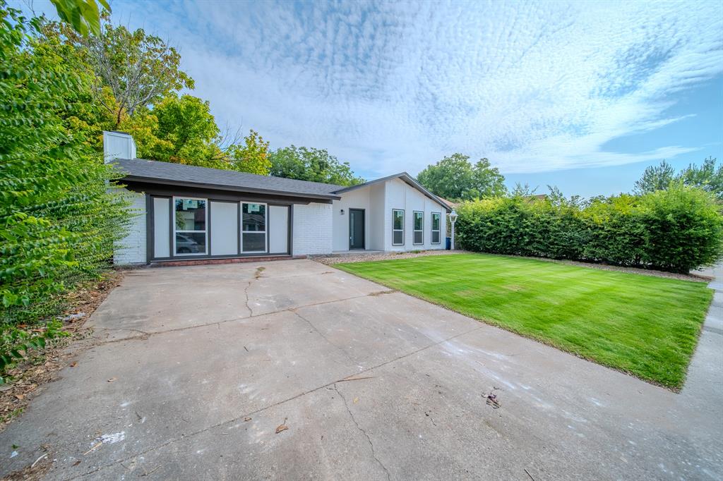 821 Lexington Drive