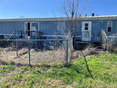 Photo of 1541 Seaborn Road, Ponder, TX 76259 (MLS # 21221874)