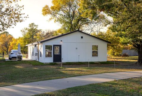 A home in Little Elm