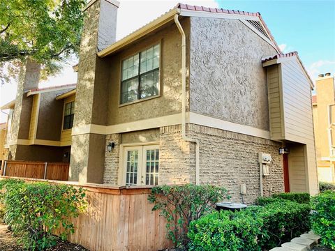 Photo of 5200 Martel Avenue #38A, Dallas, TX 75206 (MLS # 21244112)