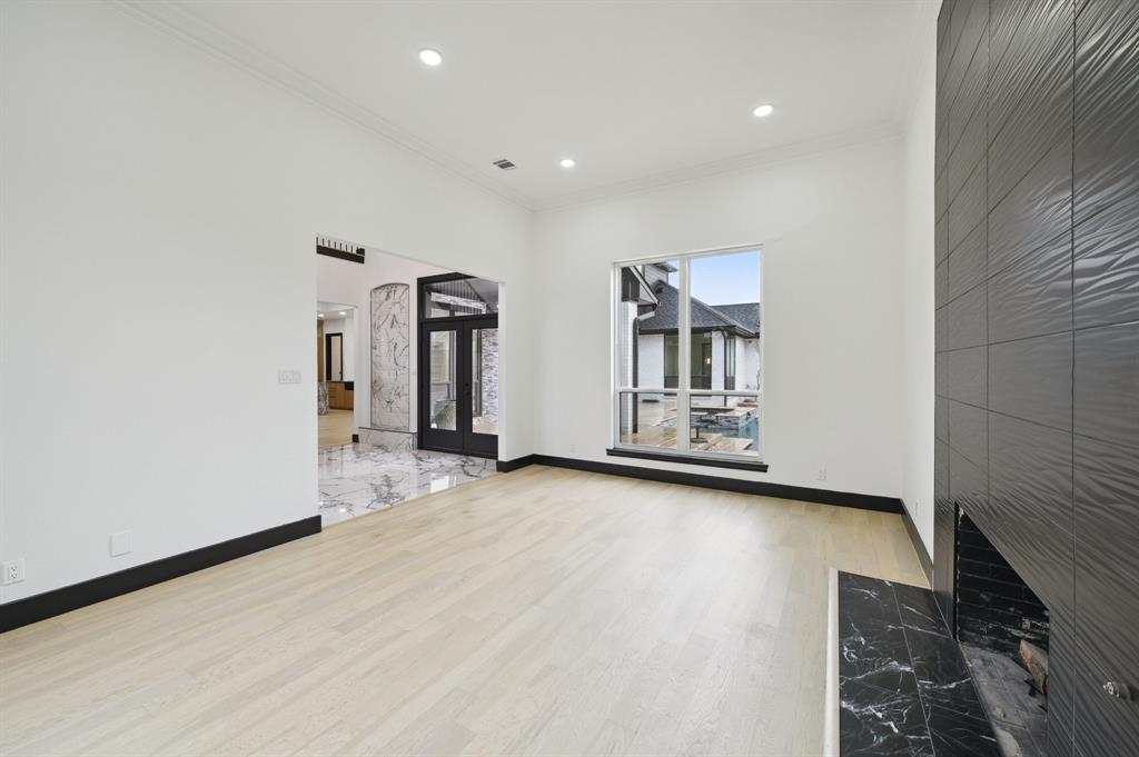 4219 Hollow Oak Drive