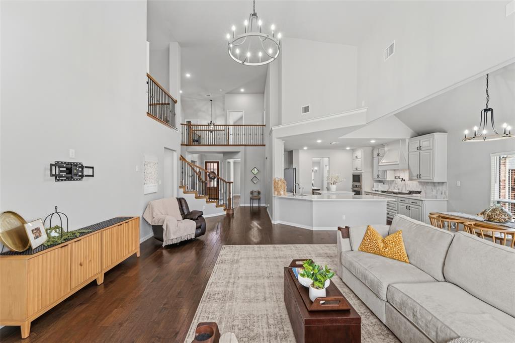 701 Featherstone Lane