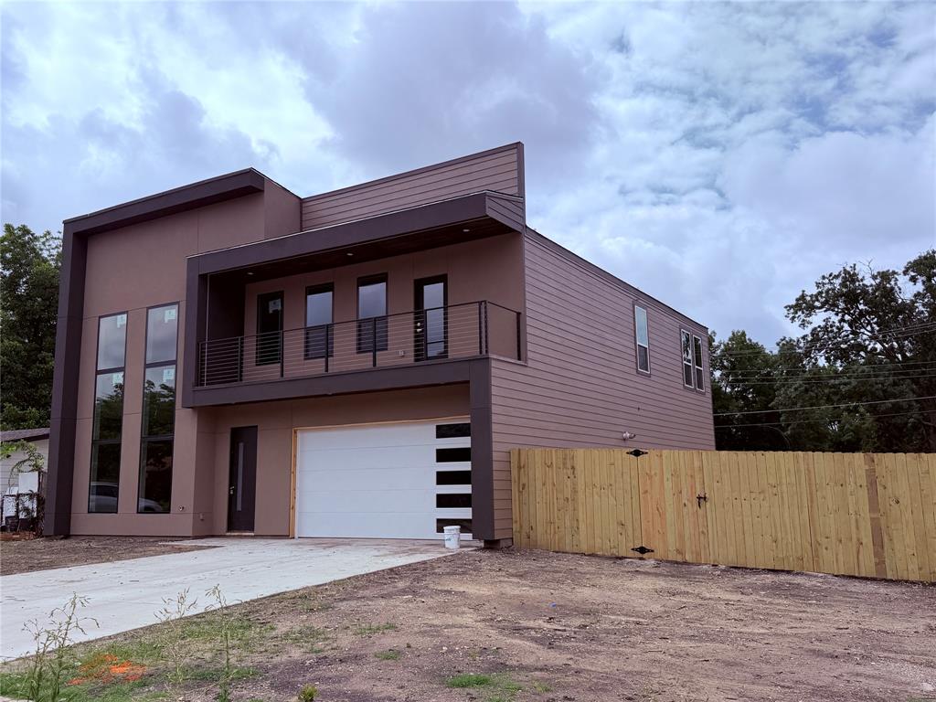 2506 Gross Road