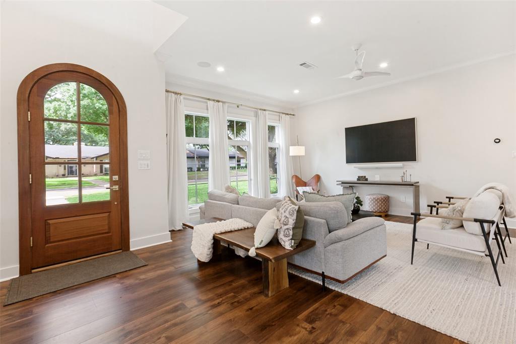 2226 Shady Creek Drive